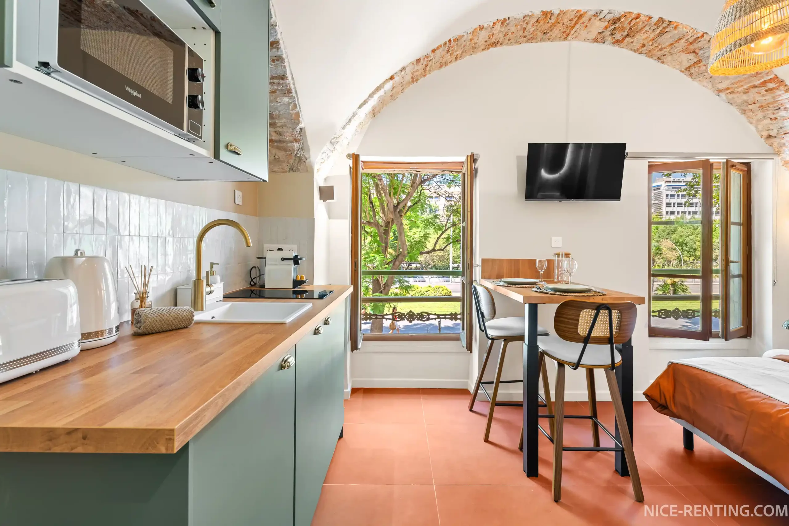 NICE-RENTING-CROTTI-STUDIO (2)