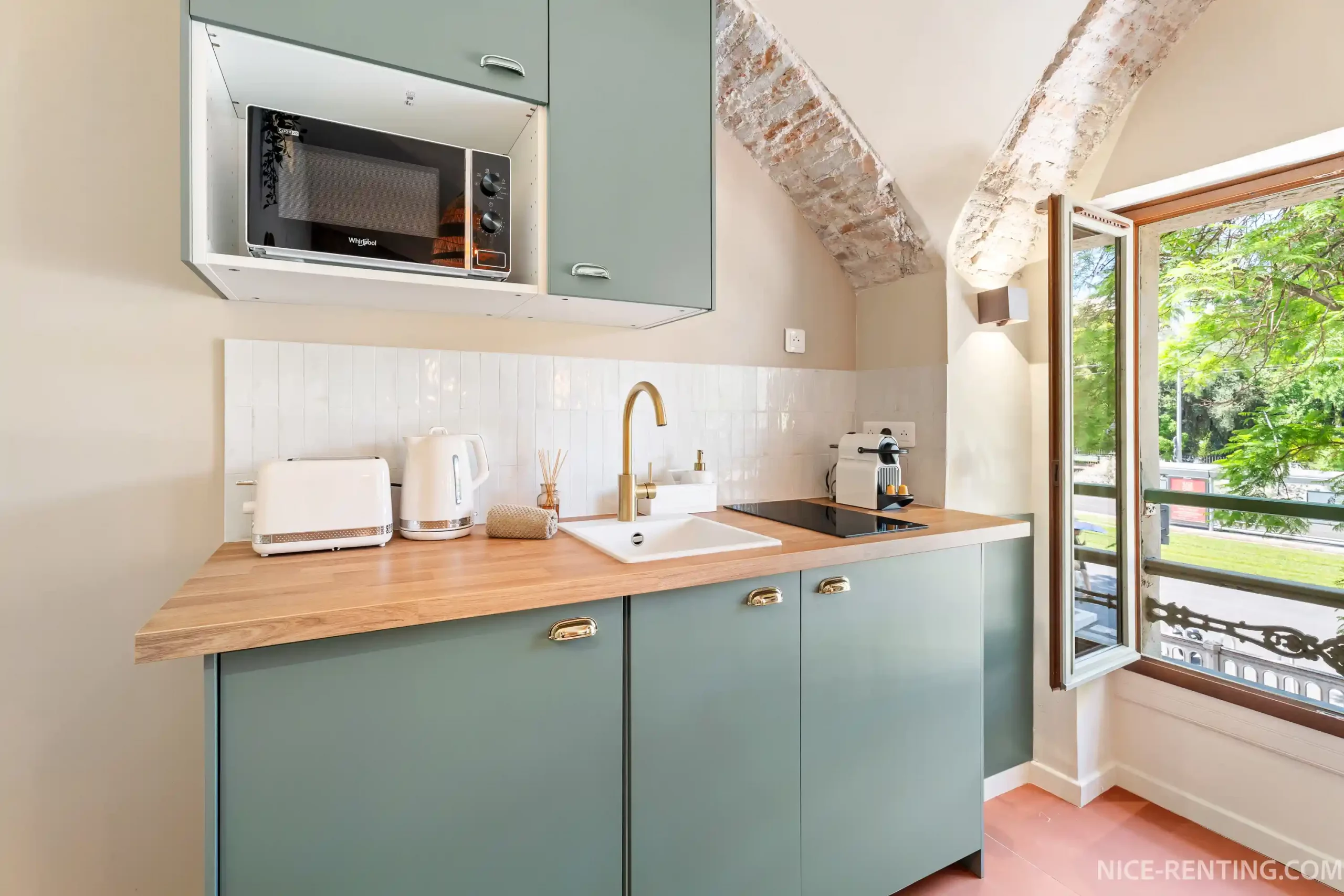 NICE-RENTING-CROTTI-STUDIO (3)
