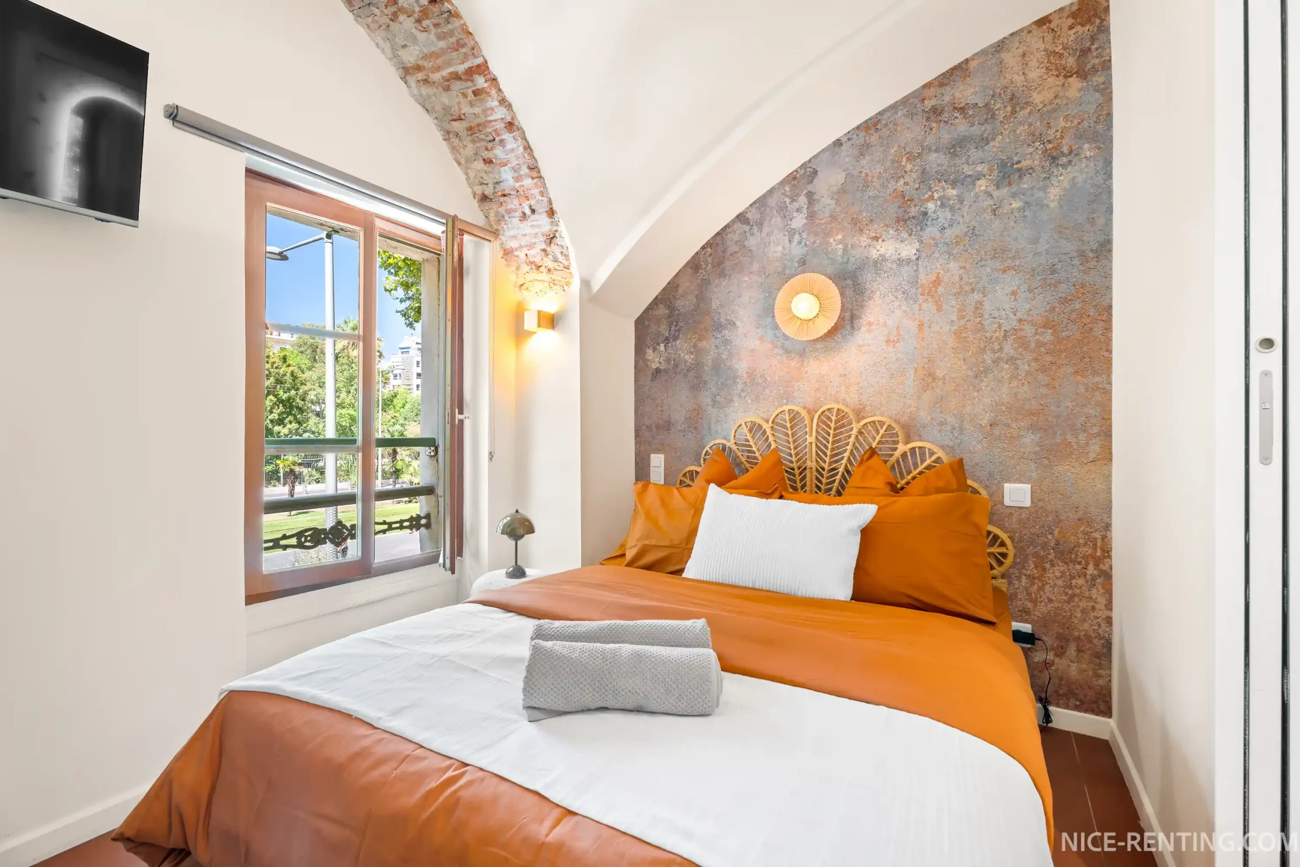 NICE-RENTING-CROTTI-STUDIO (5)