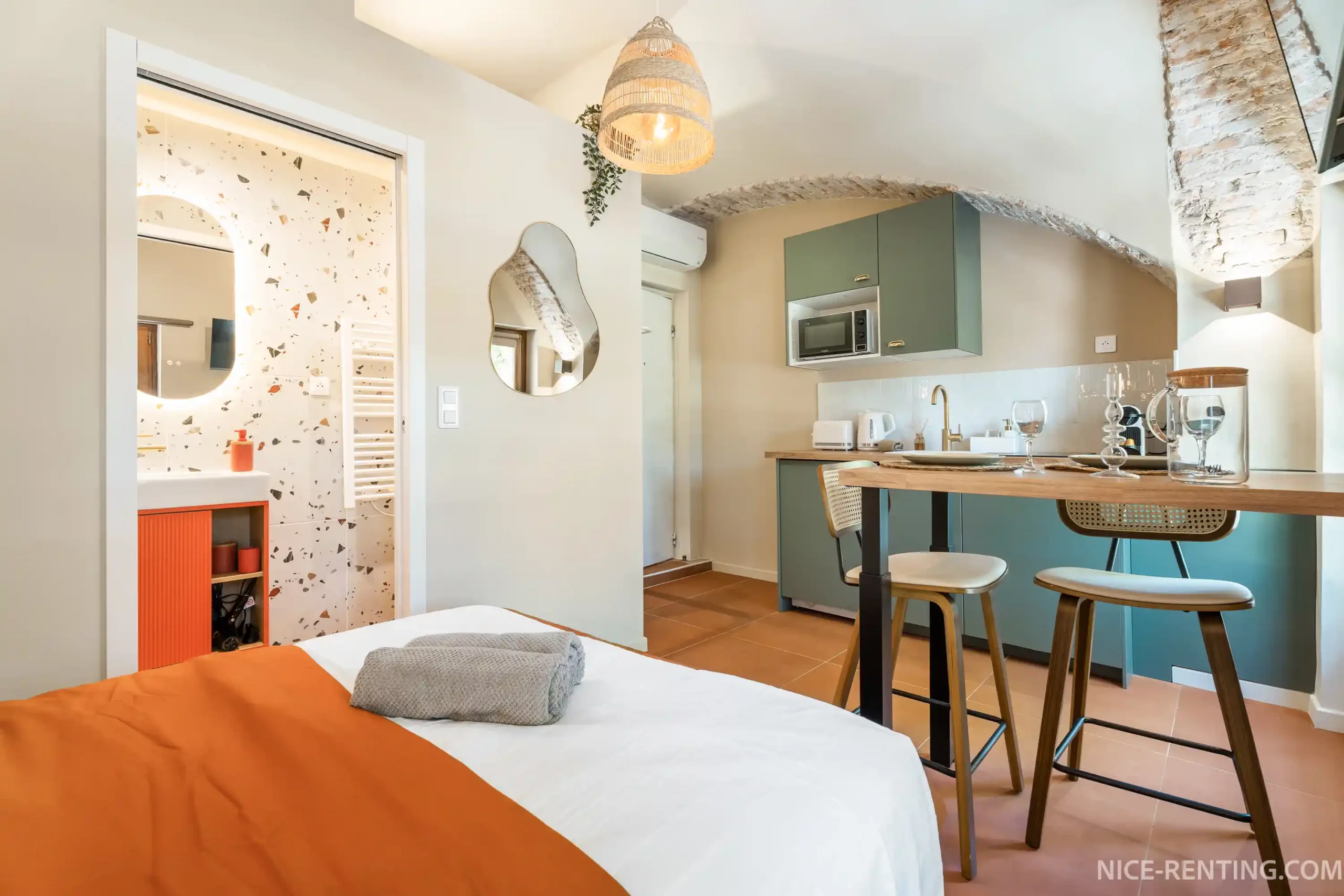 NICE-RENTING-CROTTI-STUDIO (7)