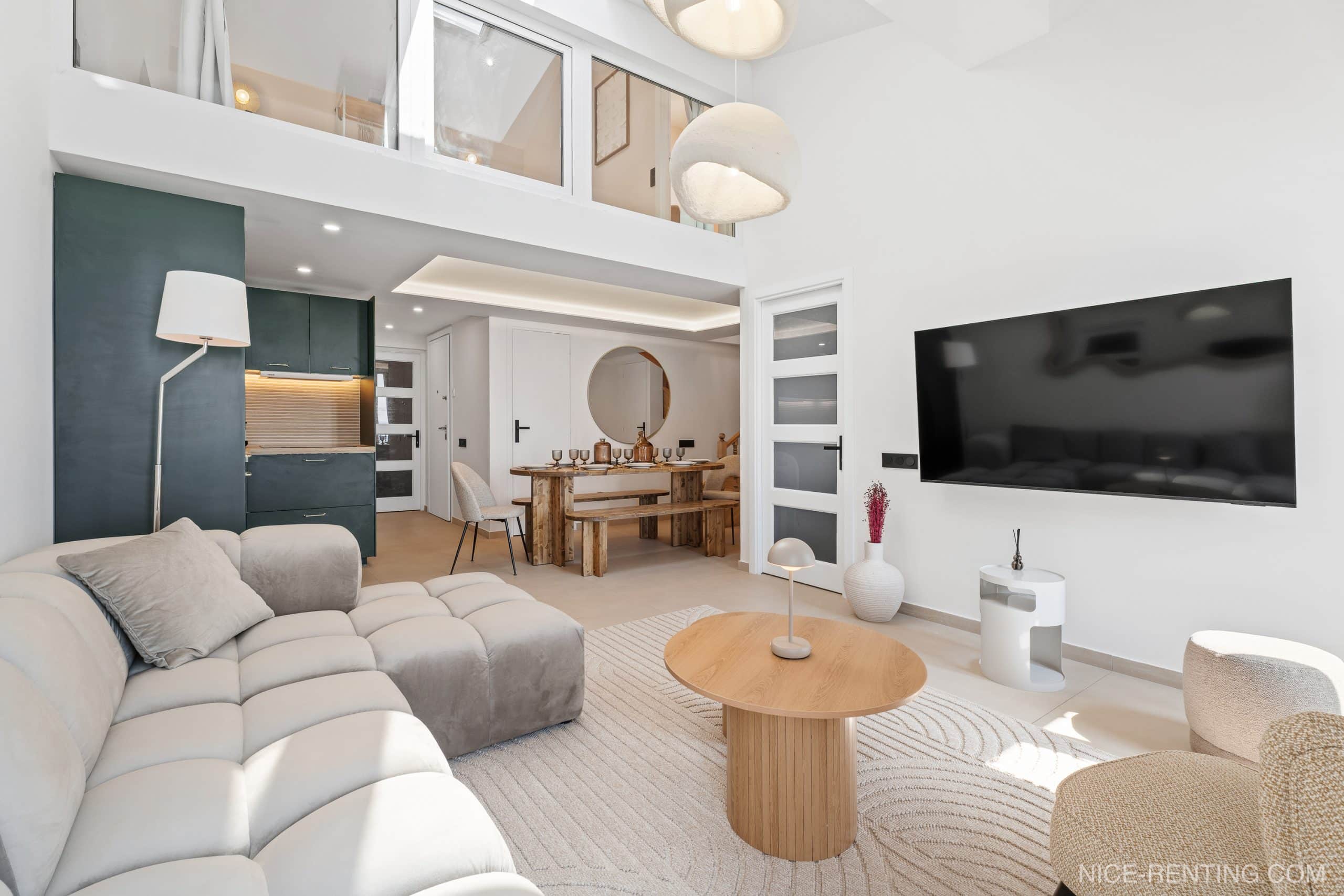 Thumbnail of Promenade