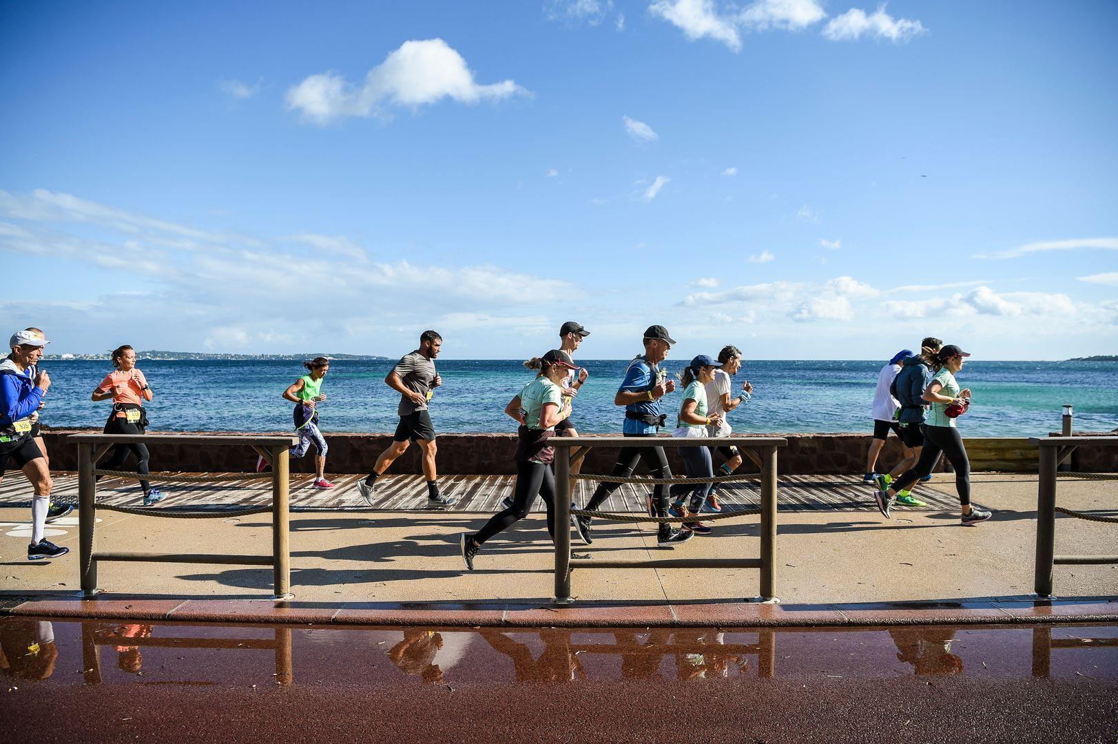 Nice-Cannes Marathon 2026: Date, Route, Transport & Where to Stay